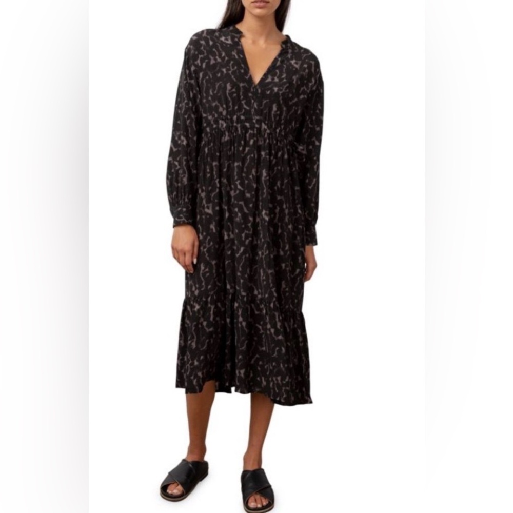 Rails Maple Diffused Cheetah Long Sleeve Midi Dress. Size S